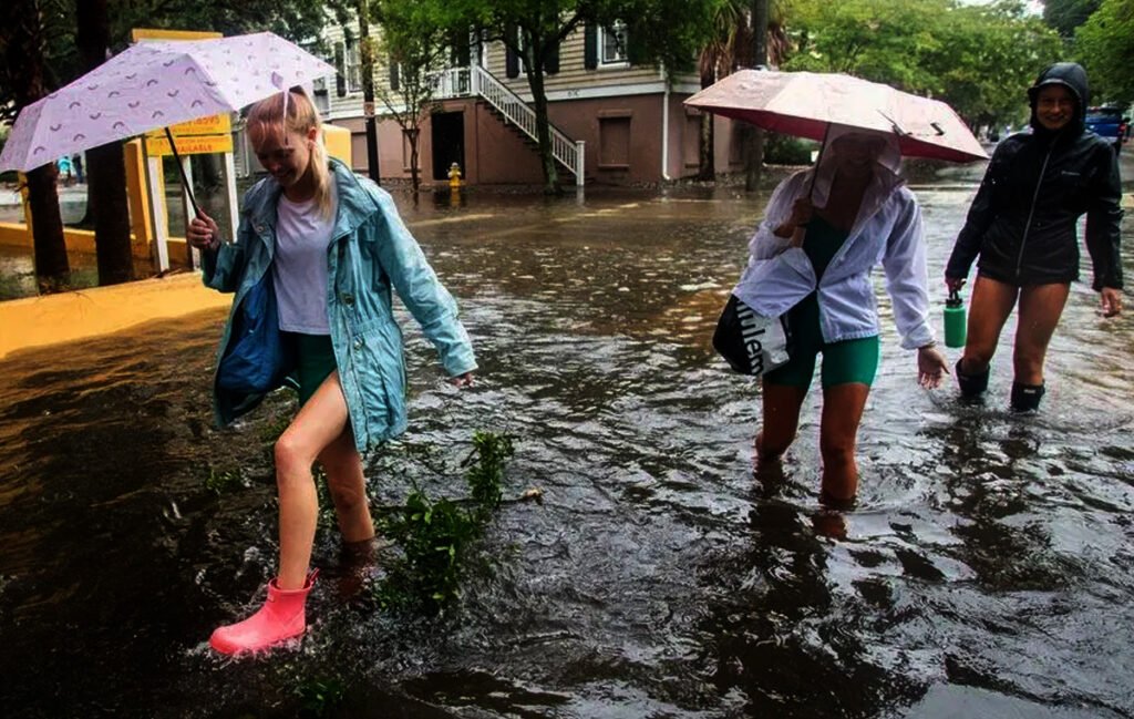 South Carolina Braces for Heavy Rain as Tropical Storm Debby Makes Landfall