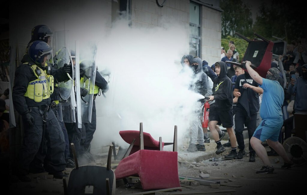 UK Prime Minister Keir Starmer Condemns Far-Right Rioters in Wake of National Unrest