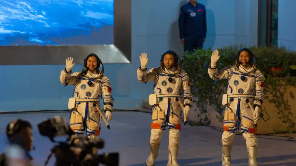 Shenzhou 19 launch at Jiuquan Satellite Launch Center