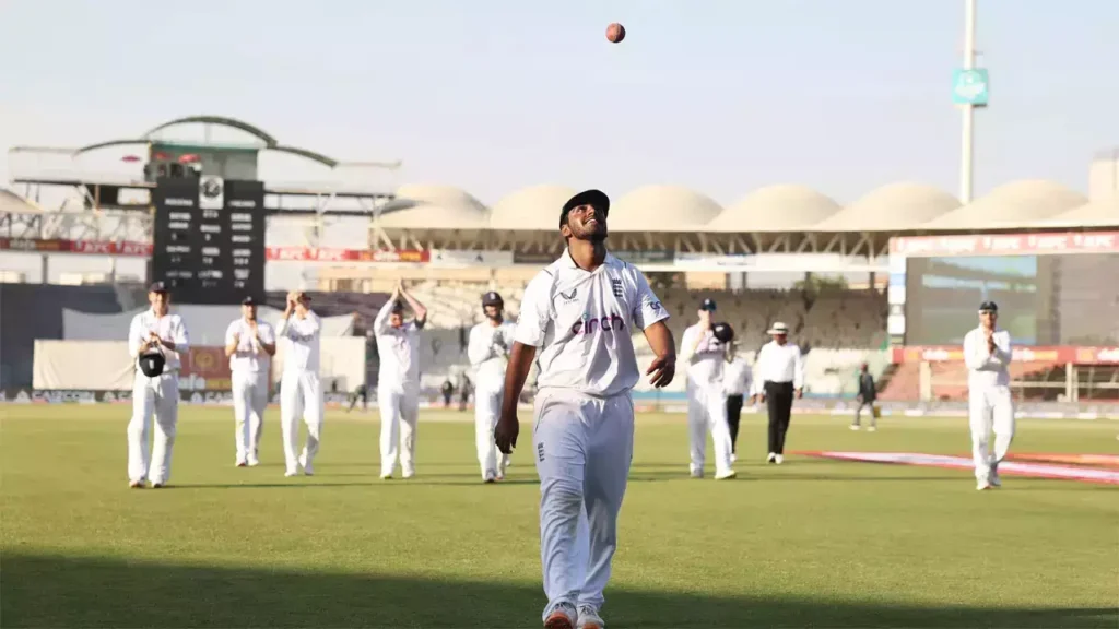 Rehan Ahmed bowling during a cricket match