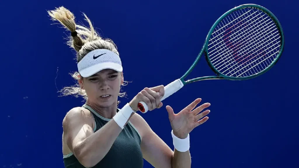 Katie Boulter winning Tokyo WTA match