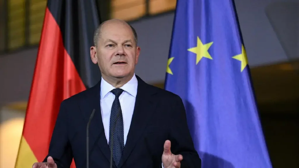 Olaf Scholz addresses German parliament after coalition collapse