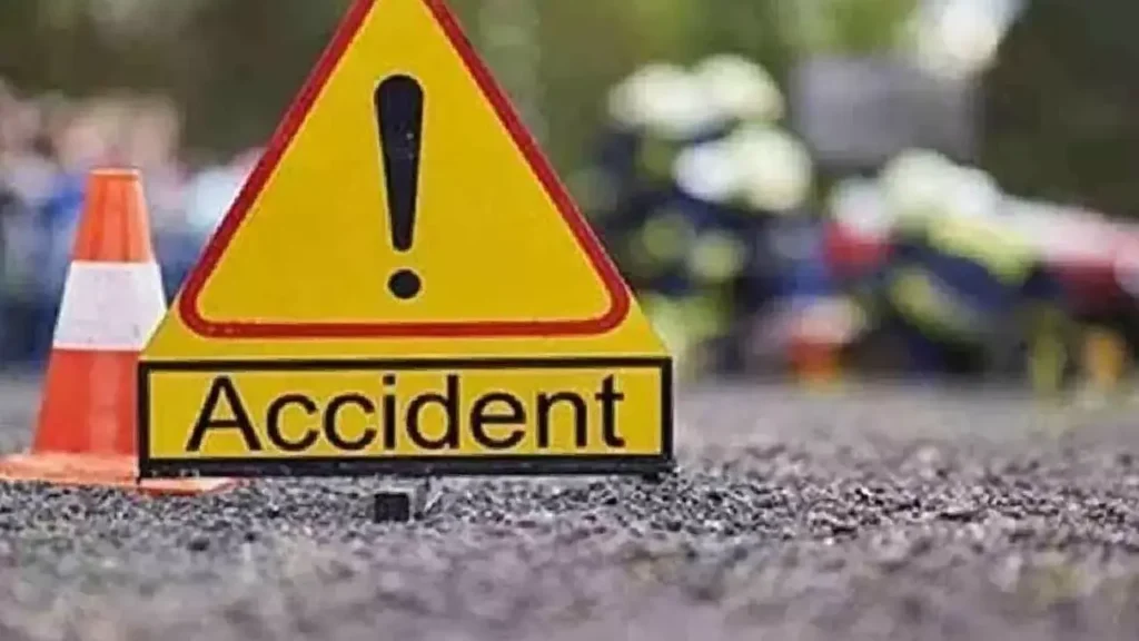 Pune-Nashik Highway Accident, Fatal Collision, Highway Crash, Tempo Minivan Collision, Pune Highway Tragedy, Fatal Road Accident, Road Safety Measures, Victims Pune Accident